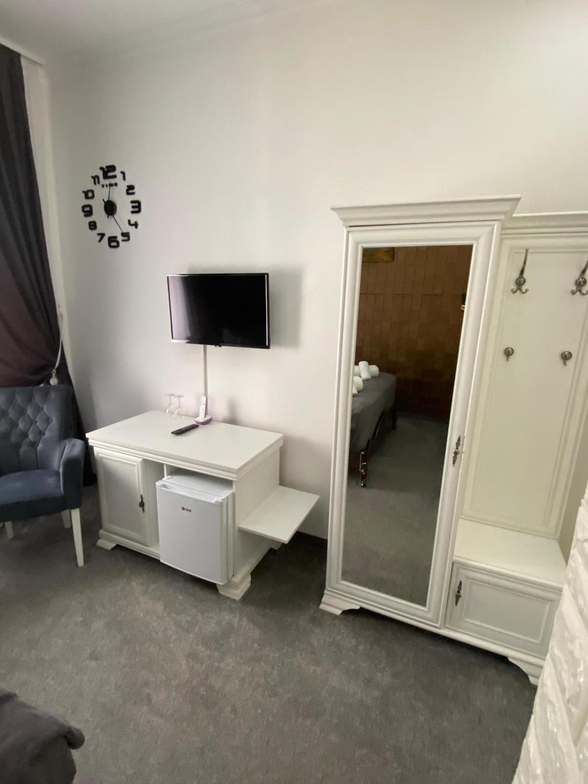 Hotel Palace Velika Kladusa Bagian luar foto
