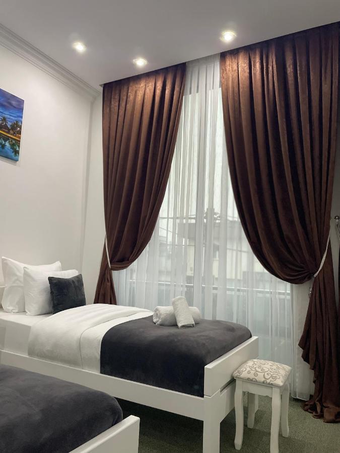 Hotel Palace Velika Kladusa Bagian luar foto