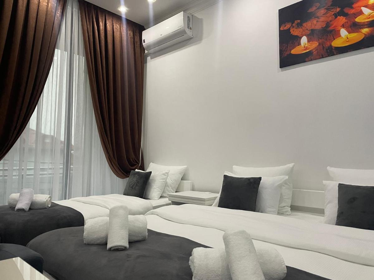 Hotel Palace Velika Kladusa Bagian luar foto