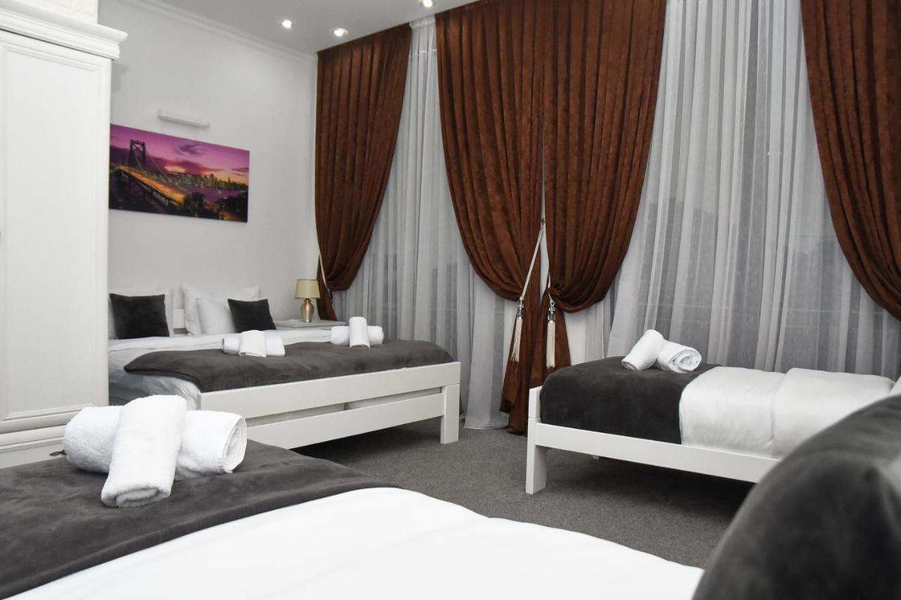 Hotel Palace Velika Kladusa Bagian luar foto
