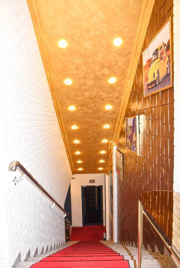Hotel Palace Velika Kladusa Bagian luar foto